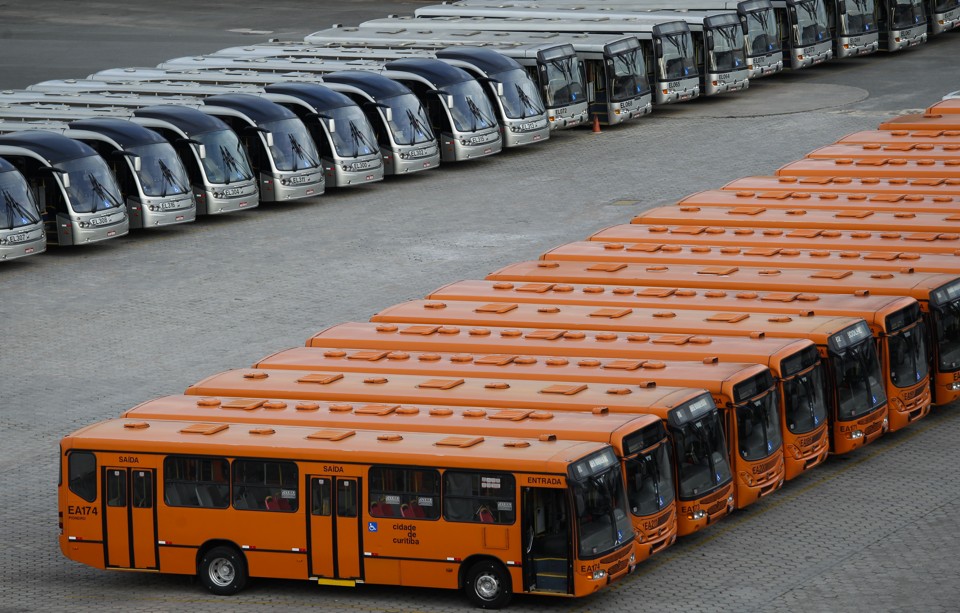 Prefeitura levou três anos para cobrar ‘plano padrão’ de empresas de ônibus