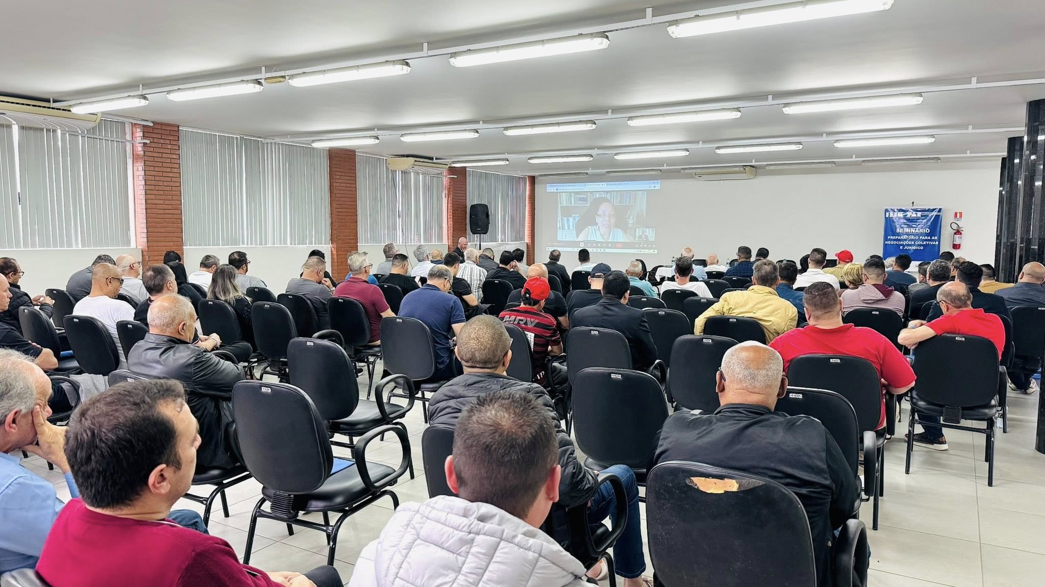 FORTALECENDO A CATEGORIA: SINDIMOC NO SEMINÁRIO FETROPAR!