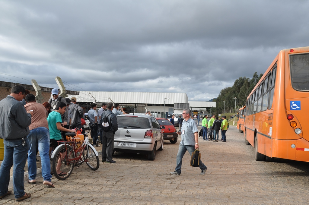 Trabalhadores em paralisação na Viação Piraquara