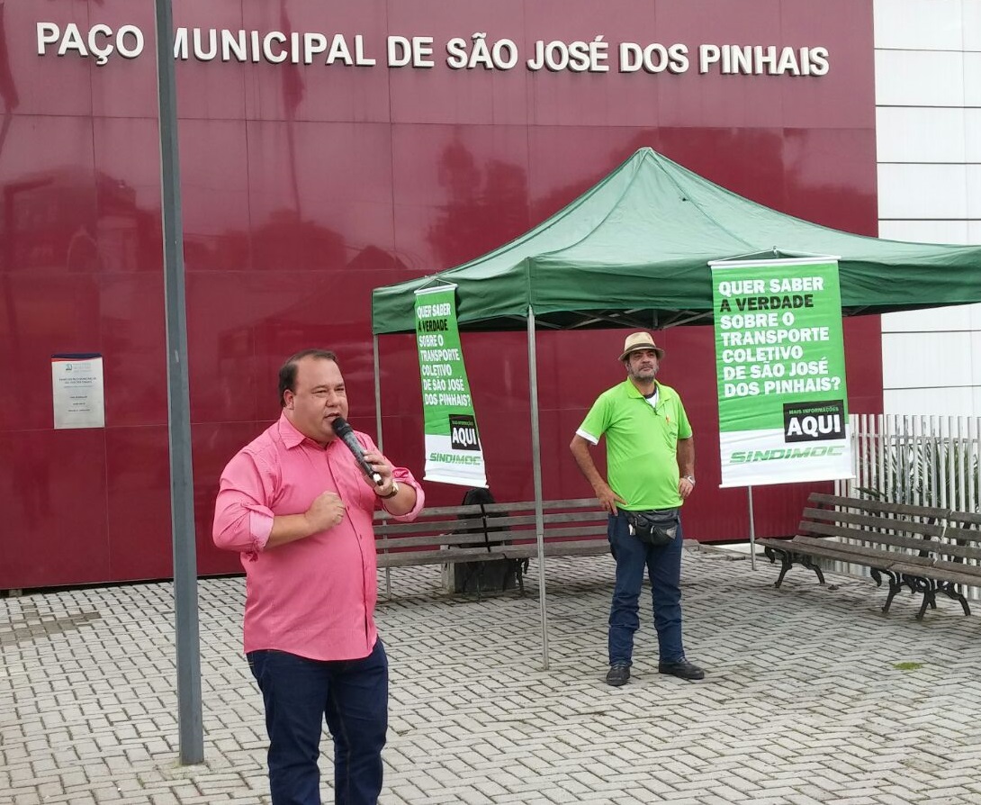 Presidente Anderson Teixeira lidera o ato