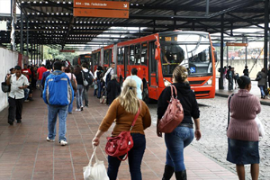 Banda B: Sindimoc lamenta incerteza no pagamento do vale e confirma que greve de ônibus pode acontecer