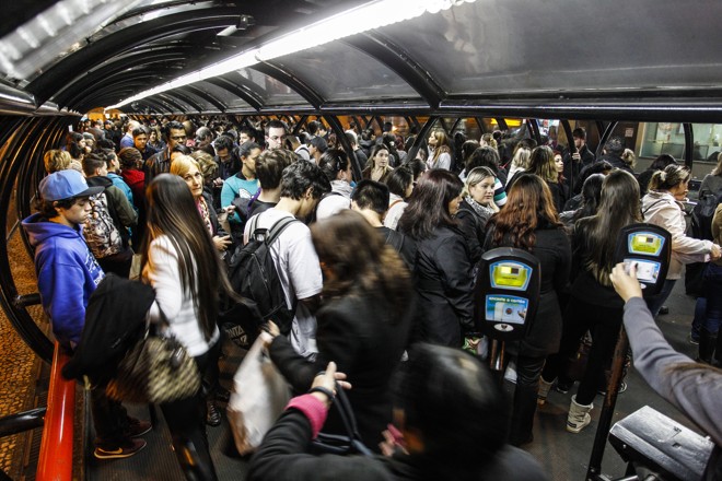 Depois de pedido da categoria, assentos próximos de motoristas e cobradores serão isolados