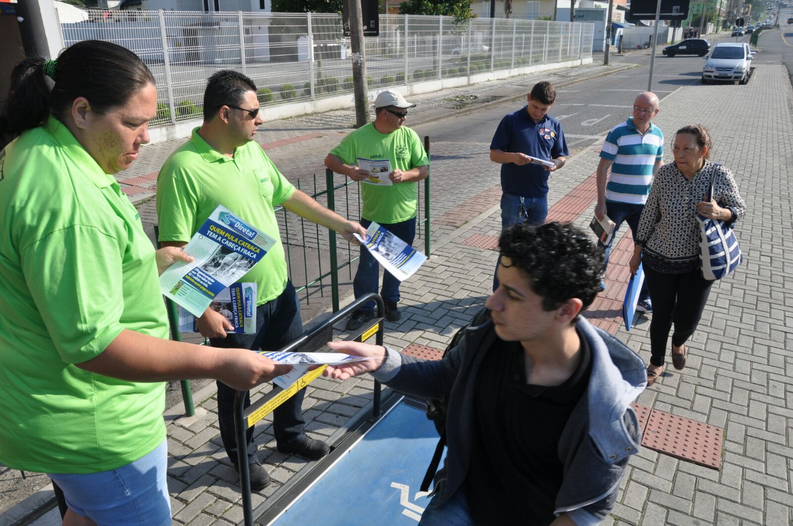 Motoristas e cobradores realizam ação contra 