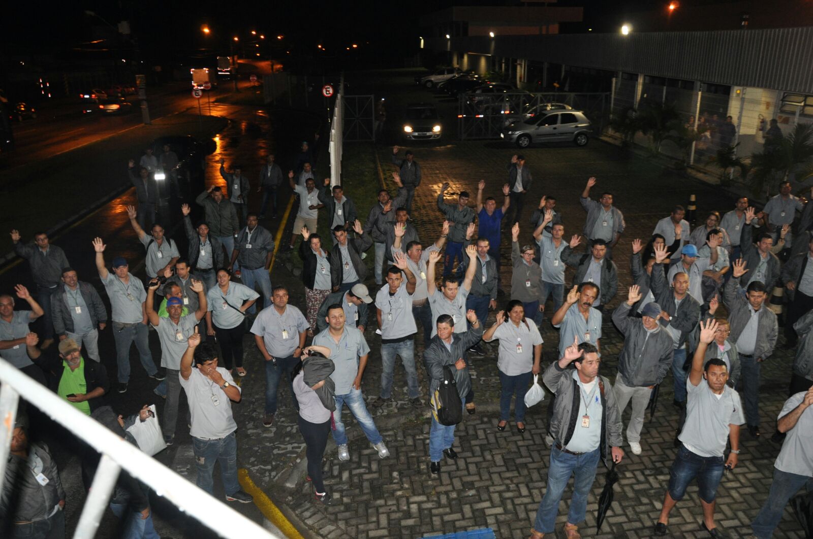 Trabalhadores do transporte coletivo suspendem greve em respeito a estudantes do Enem