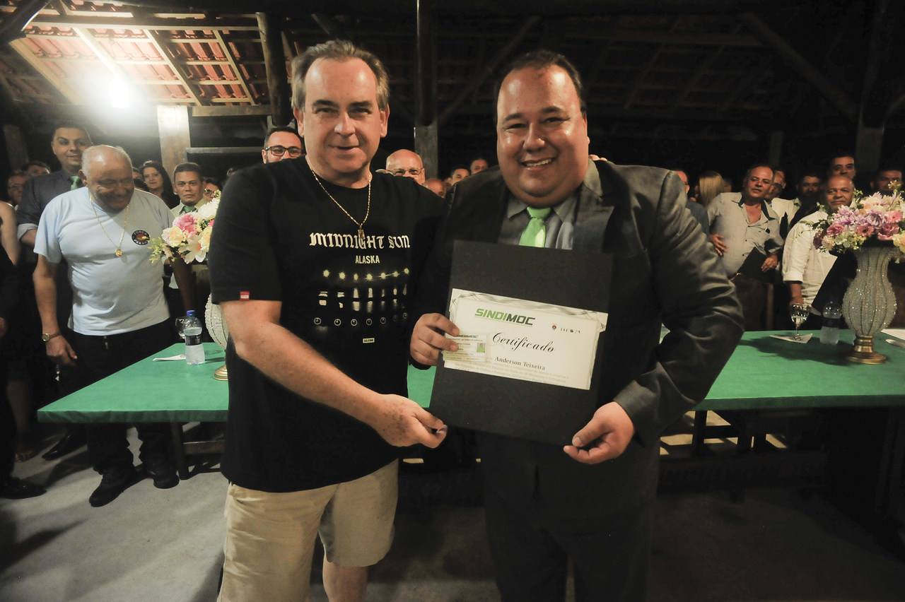 Com Anderson Teixeira presidente, diretoria do Sindimoc toma posse para gestão 2019-2022