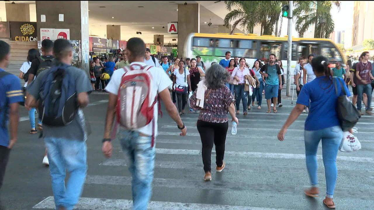 3,3 milhões de desempregados procuram trabalho há pelo menos 2 anos, aponta IBGE