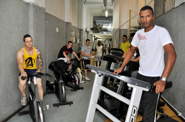 Academia do SINDIMOC recebe novos aparelhos