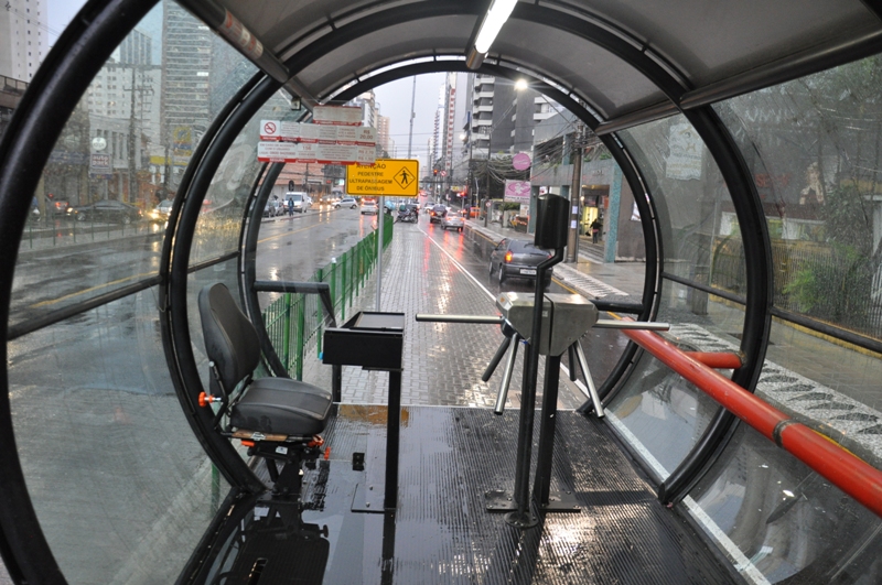 Sindimoc retira Cobradores de estações-tubo