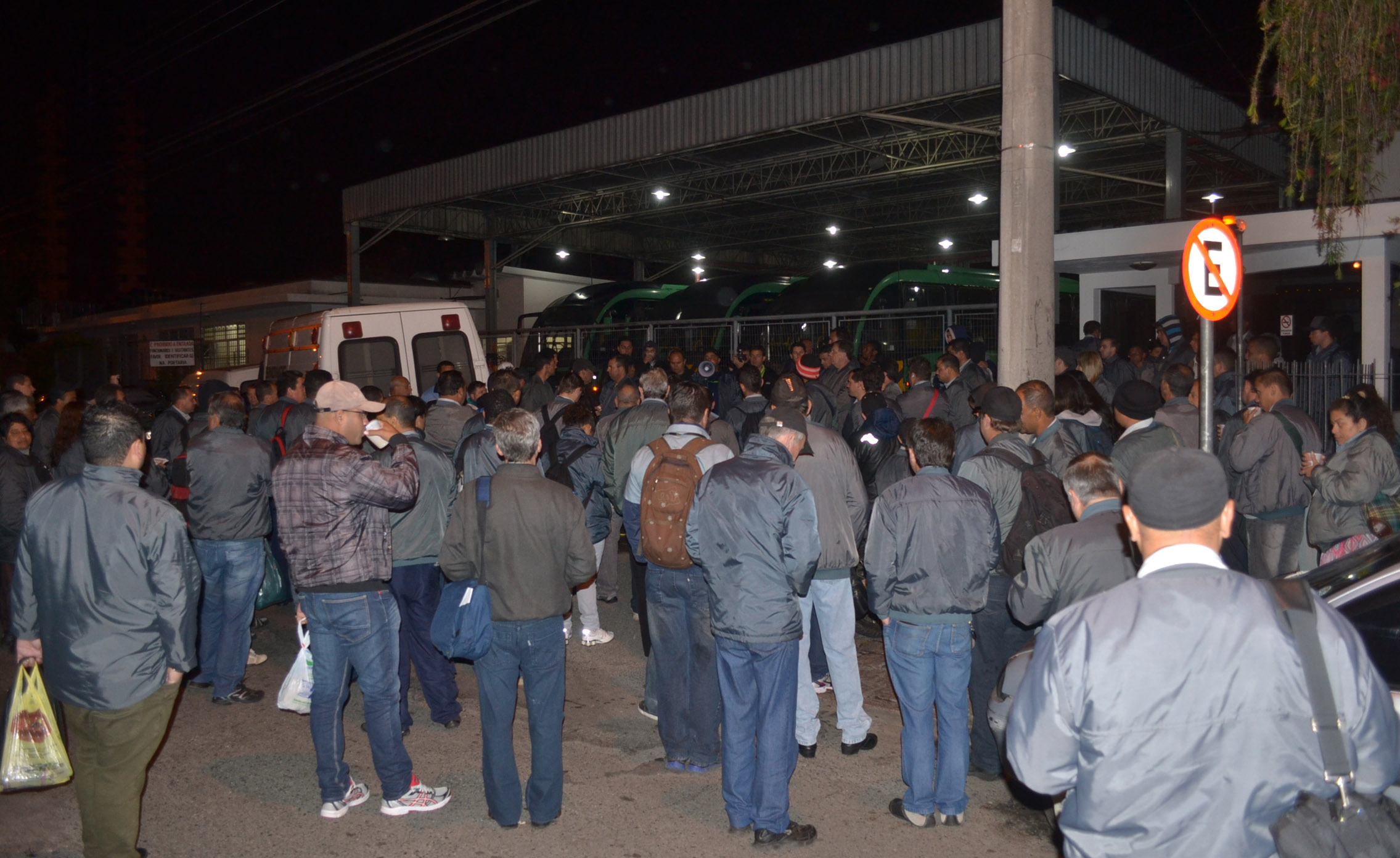 Assembleia em frente a Glória vira notícia na mídia