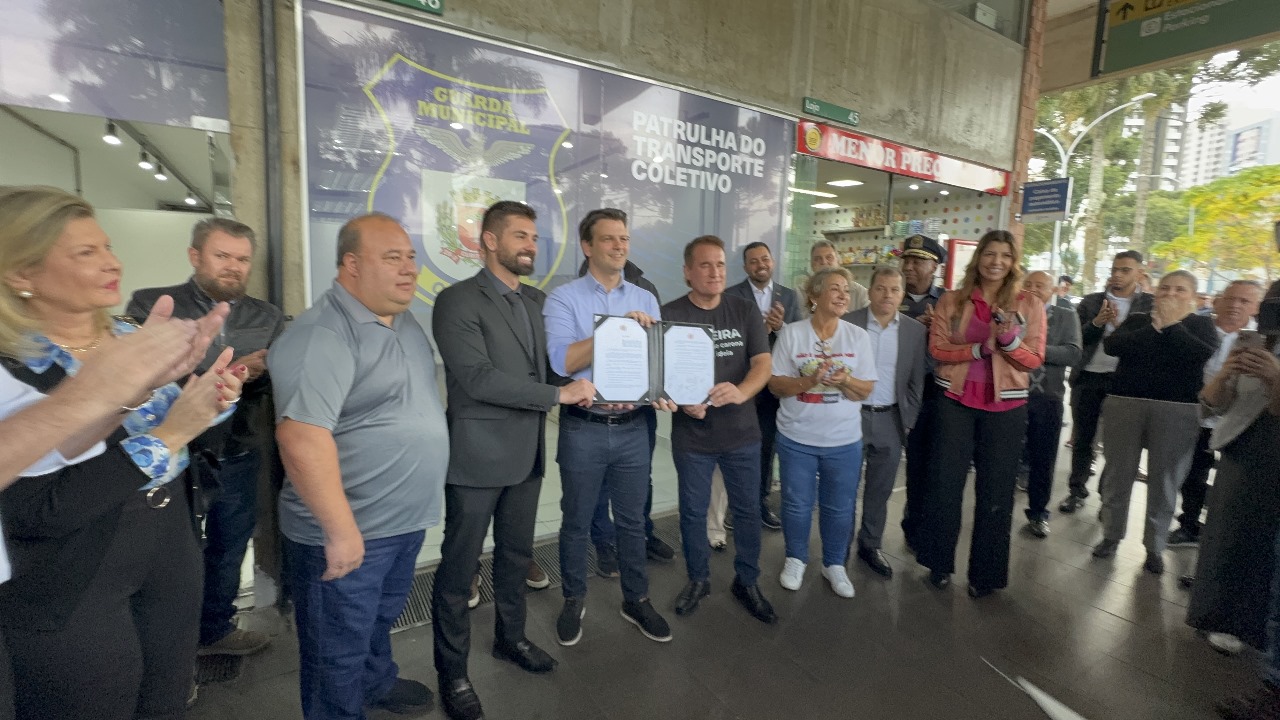 SINDIMOC PEDIU, PREFEITURA ATENDEU: Sanção da Lei que Proíbe Rabeira no Transporte Coletivo em Curitiba.