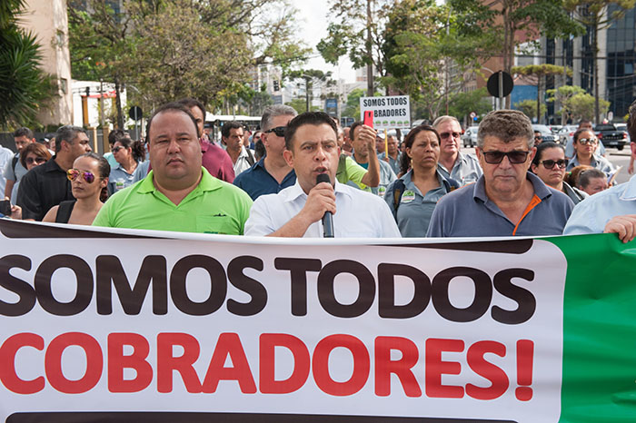 O que diz o acordo coletivo sobre o trabalho dos cobradores?