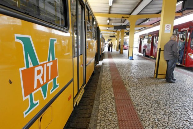 Gazeta do Povo: Richa anuncia volta da integração e do subsídio ao transporte coletivo de Curitiba