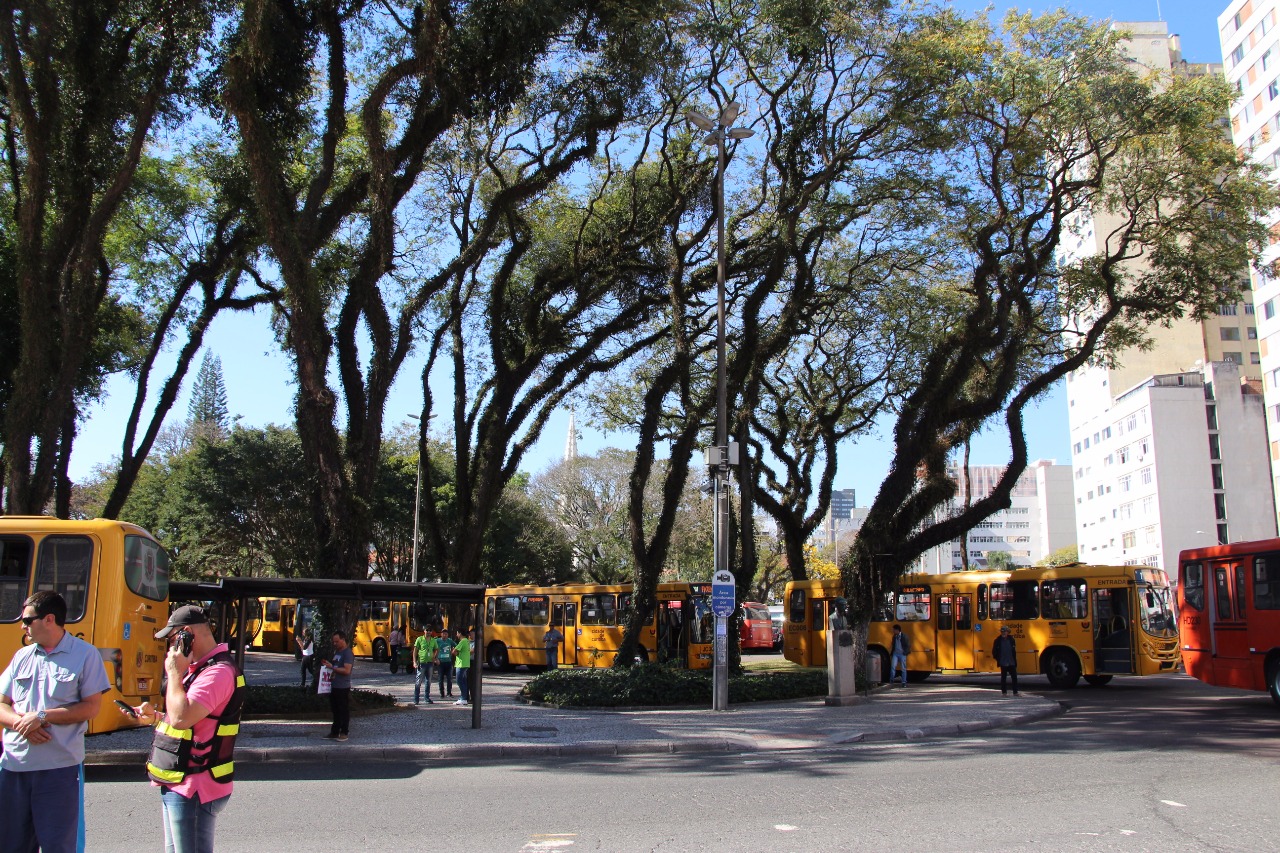 Tribuna: Testes de câmeras em ônibus metropolitanos começam ainda este mês