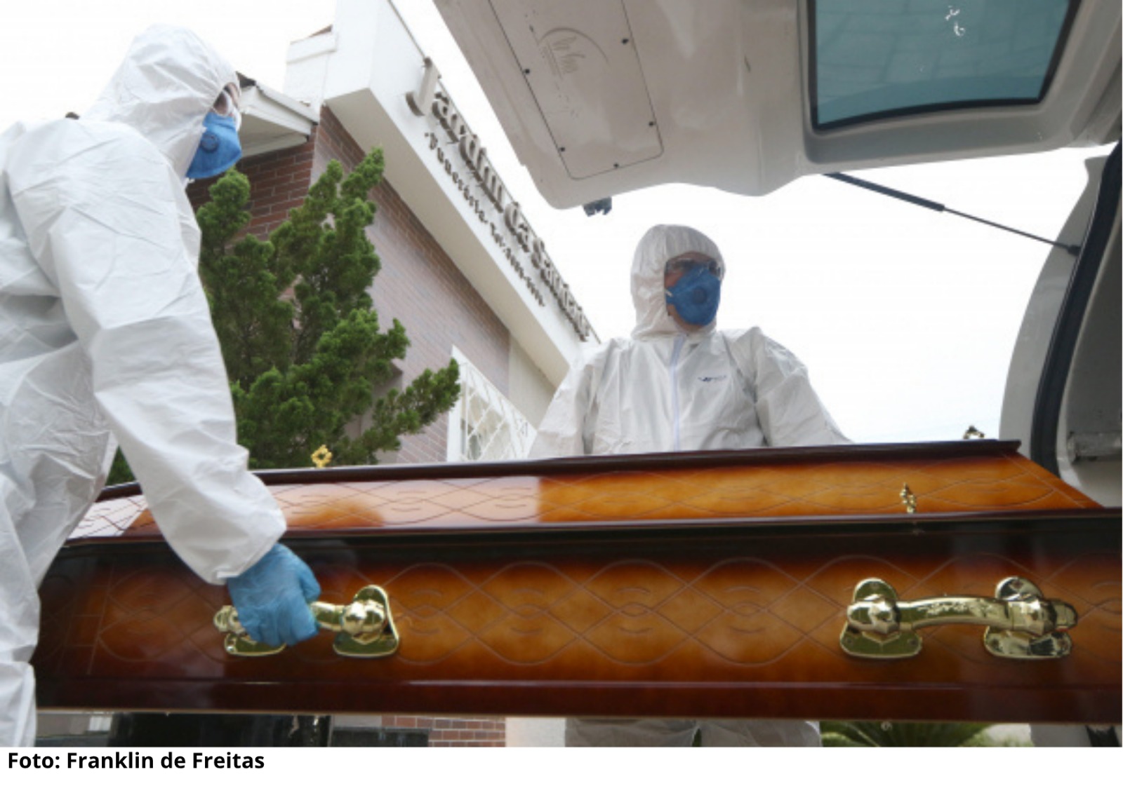 No ‘ano da pandemia’, Paraná bate recorde de mortes e perde 81.583 vidas