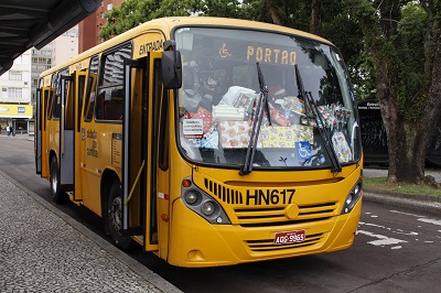 Confira o vídeo do amigo secreto da linha Portão entre motorista e passageiros!