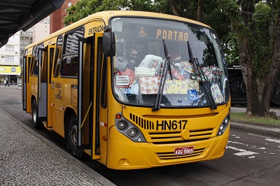 Confira o vídeo do amigo secreto da linha Portão entre motorista e passageiros!