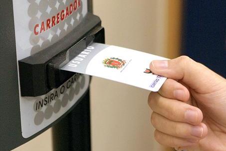 Governo decide arcar com os custos e mantém tarifa em R$ 2,70 na região metropolitana