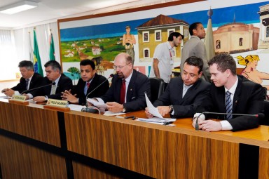 Ex-diretora jurídica da Urbs depõe na CPI