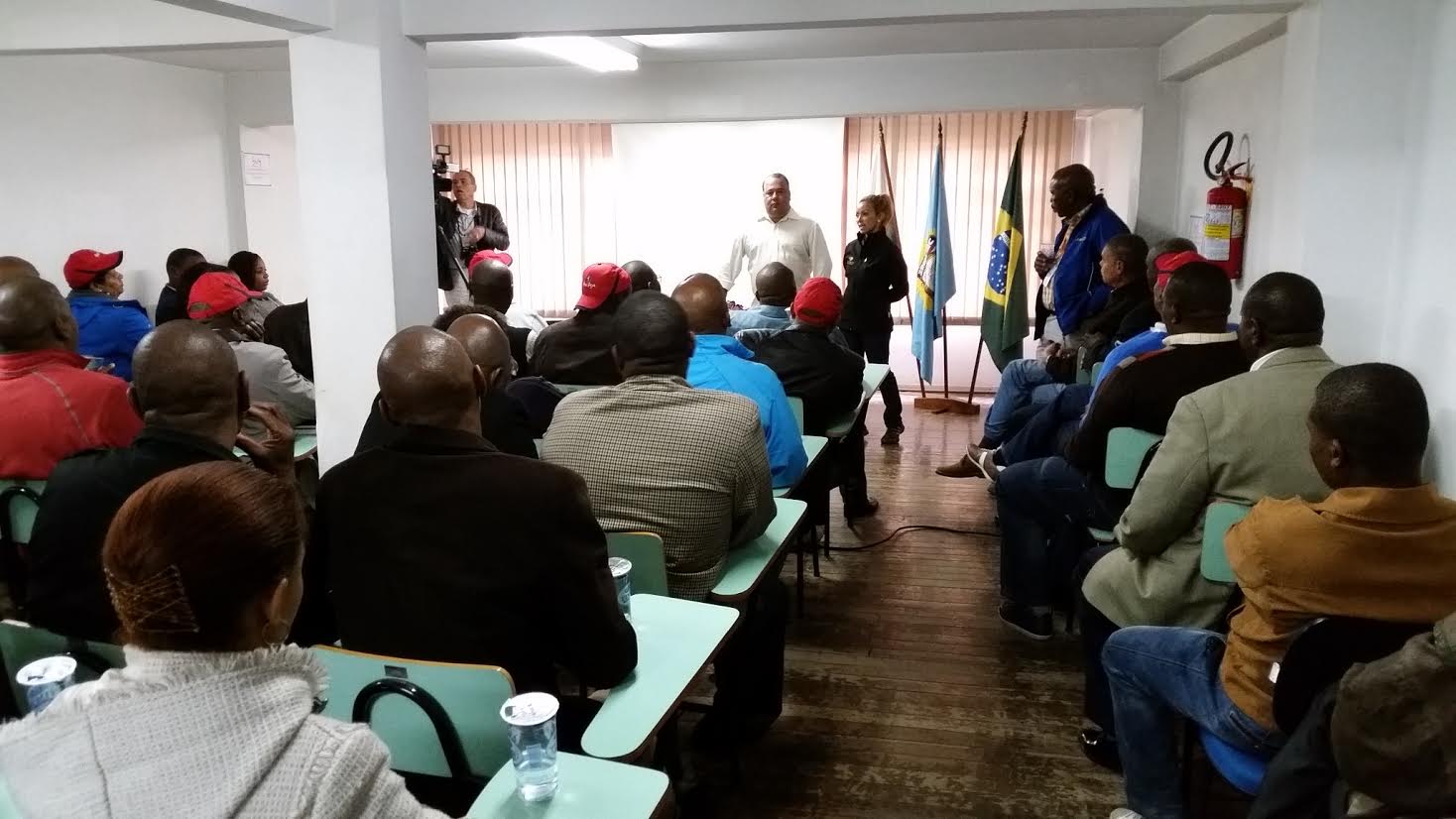 Comitiva de 80 sul-africanos visita Sindimoc e entrevista Anderson Teixeira 