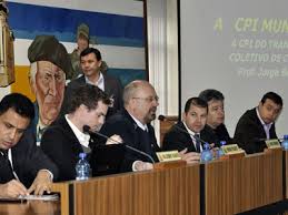 Notícias CPI da URBS - Ex-presidente da Urbs afirma que edital foi alterado para possibilitar a participação de mais empresas