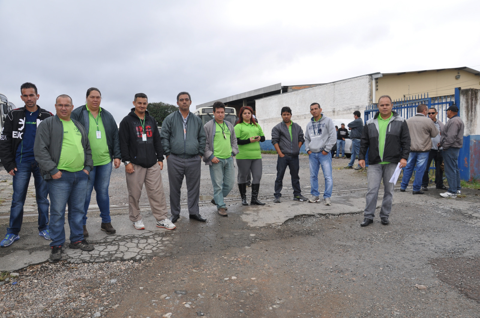 Motoristas e cobradores da Viação Graciosa protestam contra ilegalidades na escala