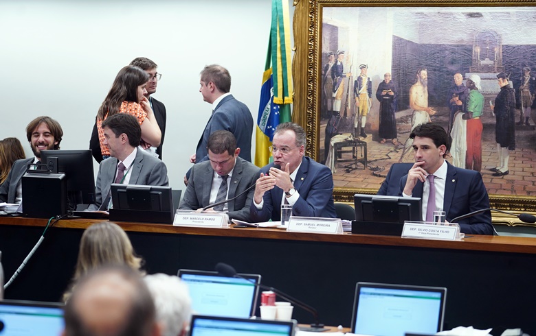 Relatório aprovado da ‘reforma’ da Previdência coloca a conta sobre o trabalhador, diz Dieese